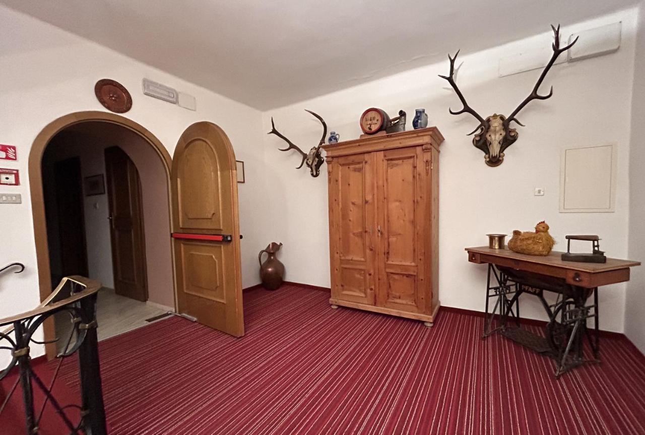 Roter Adler Hotell Caldaro Exteriör bild