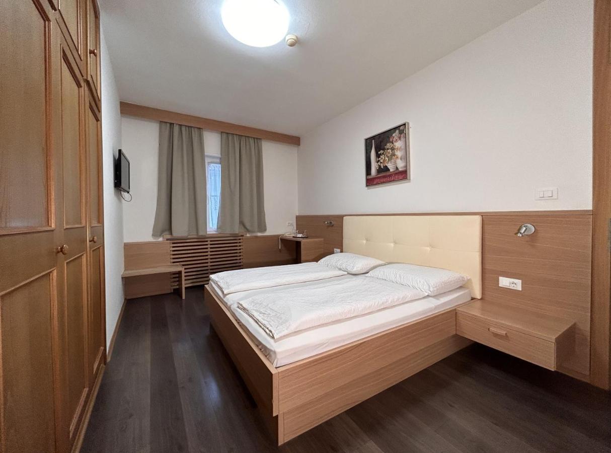 Roter Adler Hotell Caldaro Exteriör bild