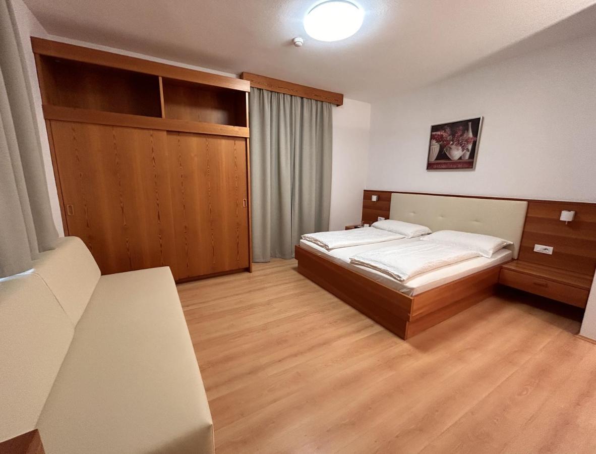 Roter Adler Hotell Caldaro Exteriör bild